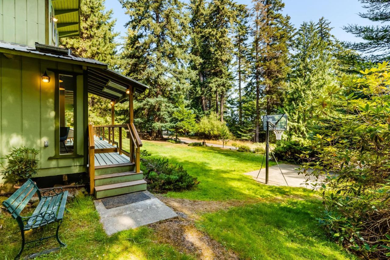 Tall Cedars Cabin By The Water Eastsound エクステリア 写真
