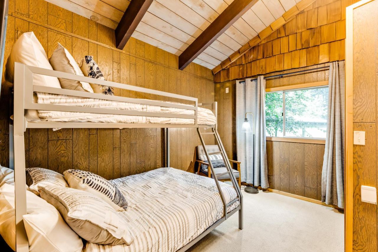 Tall Cedars Cabin By The Water Eastsound エクステリア 写真